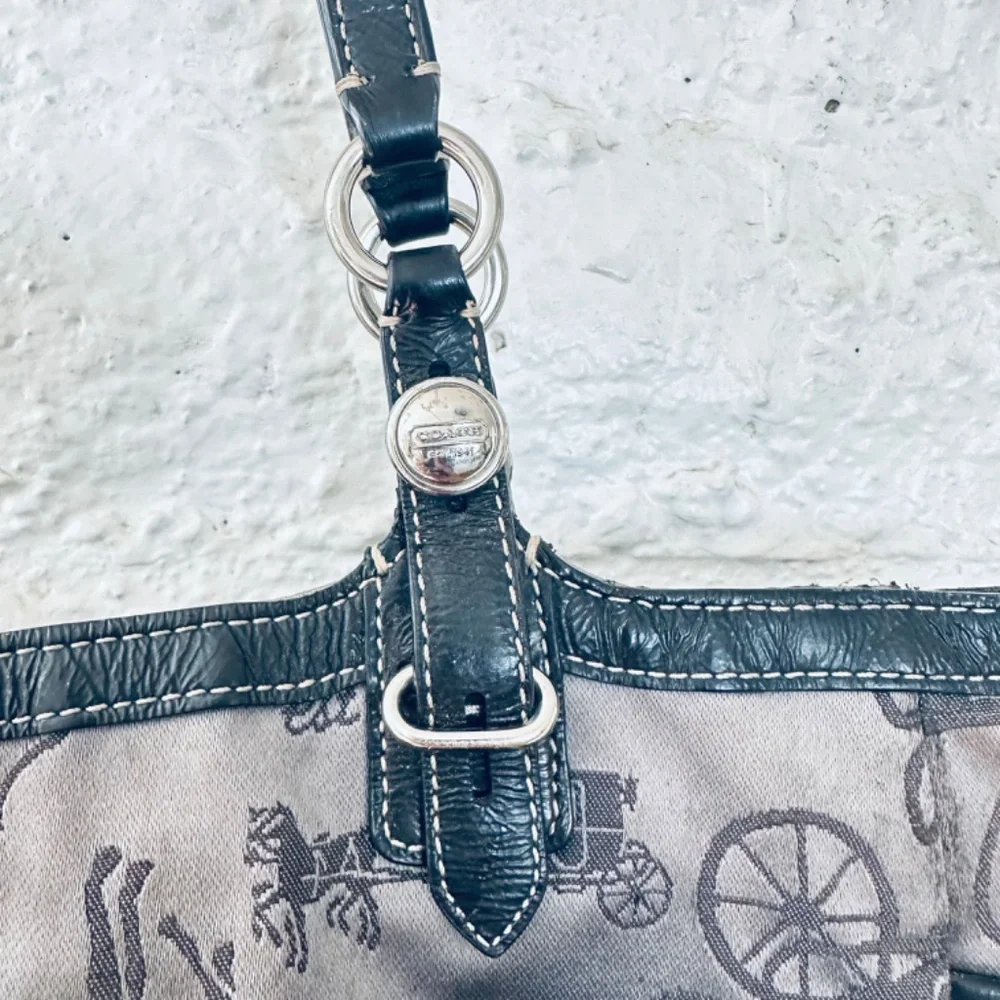 Coach Gallery Horse & Carriage East-West Tote/Purse Gray - Picture 3 of 12